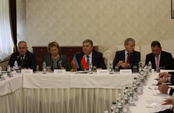 Азербайджан является активным участником многостороннего сотрудничества на пространстве СНГ, вносит весомый вклад в реализацию значимых документов – В.Гуминский