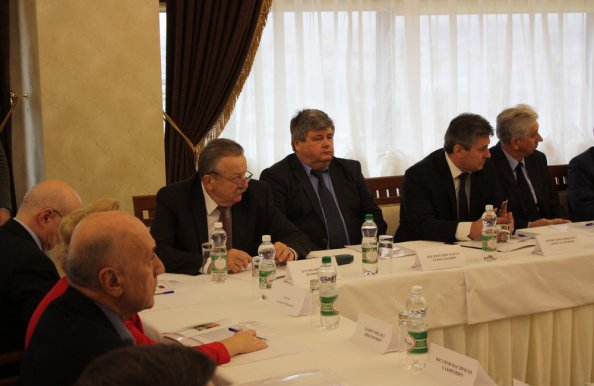 Азербайджан является активным участником многостороннего сотрудничества на пространстве СНГ, вносит весомый вклад в реализацию значимых документов – В.Гуминский