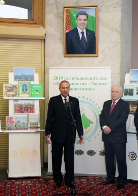 В Исполкоме СНГ открылась выставка, посвященная председательству Туркменистана в СНГ в 2019 году