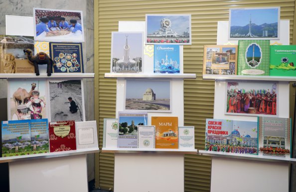 В Исполкоме СНГ открылась выставка, посвященная председательству Туркменистана в СНГ в 2019 году