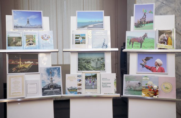 В Исполкоме СНГ открылась выставка, посвященная председательству Туркменистана в СНГ в 2019 году