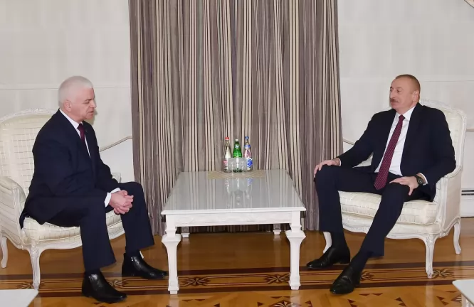 Ильхам Алиев принял первого заместителя Председателя Исполнительного комитета СНГ Виктора Гуминского