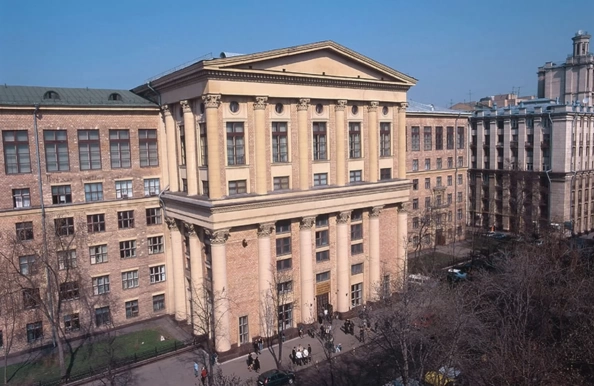 К 80-летию Великой Победы РГГУ – базовой организацией СНГ по подготовке кадров в области исторического образования разработаны Методические рекомендации по проведению уроков мужества 