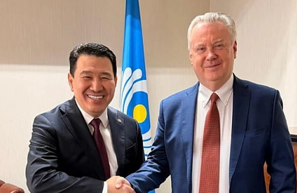 Состоялась встреча Председателя Экономического Суда СНГ Г.Нурбаева с Постоянным представителем России при уставных и других органах СНГ А.Лукашевичем