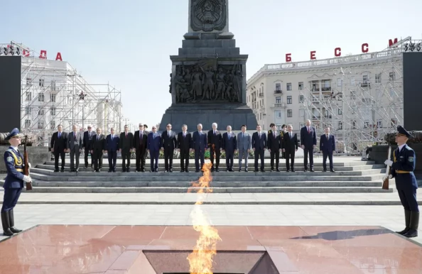 Память о Победе: постпреды государств Содружества и руководство Исполнительного комитета СНГ почтили подвиг советского народа в Великой Отечественной войне