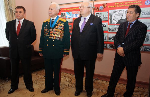 В штаб-квартире СНГ в Минске открылась фотовыставка, посвященная Дню Победы
