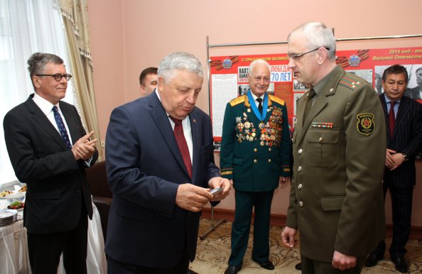 В штаб-квартире СНГ в Минске открылась фотовыставка, посвященная Дню Победы
