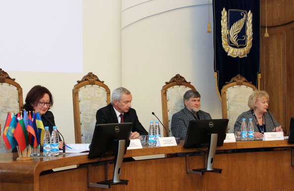 Фоторепортаж работы секции «Взаимодействие государств – участников СНГ в сфере культуры, туризма, спорта и молодежной политики» на конференции, посвященной 25-летию СНГ