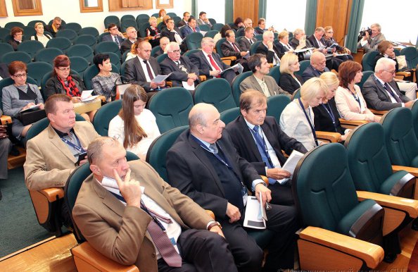 Фоторепортаж работы секции «Взаимодействие государств – участников СНГ в сфере культуры, туризма, спорта и молодежной политики» на конференции, посвященной 25-летию СНГ