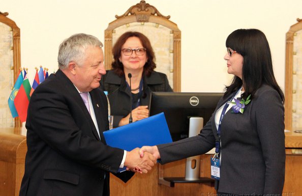 Фоторепортаж работы секции «Взаимодействие государств – участников СНГ в сфере культуры, туризма, спорта и молодежной политики» на конференции, посвященной 25-летию СНГ