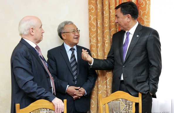 Фоторепортаж открытия Международной научно-практической конференции «25 лет Содружеству Независимых Государств: итоги, перспективы»