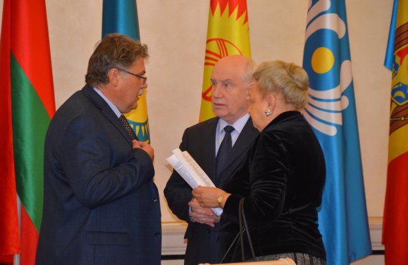 Фоторепортаж второго дня работы Международной научно-практической конференции «25 лет Содружеству Независимых Государств: итоги, перспективы»