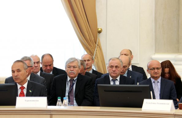 Фоторепортаж второго дня работы Международной научно-практической конференции «25 лет Содружеству Независимых Государств: итоги, перспективы»