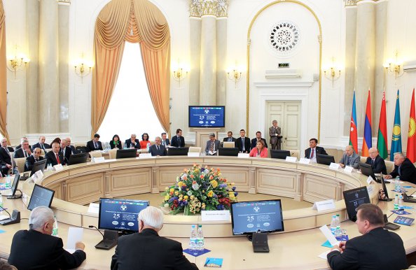 Фоторепортаж второго дня работы Международной научно-практической конференции «25 лет Содружеству Независимых Государств: итоги, перспективы»
