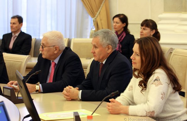 Минским школьникам, создавшим видеоролик, посвященный 25-летию СНГ, вручена Благодарность Председателя Исполкома СНГ