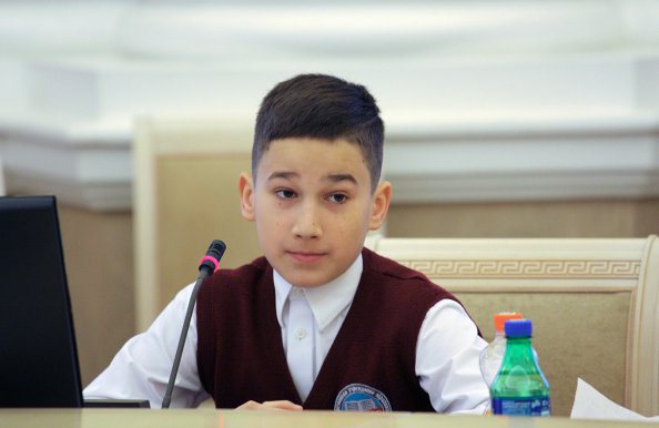 Минским школьникам, создавшим видеоролик, посвященный 25-летию СНГ, вручена Благодарность Председателя Исполкома СНГ