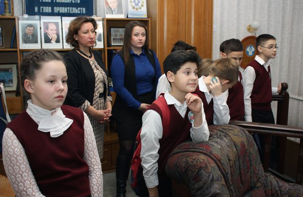 Минским школьникам, создавшим видеоролик, посвященный 25-летию СНГ, вручена Благодарность Председателя Исполкома СНГ