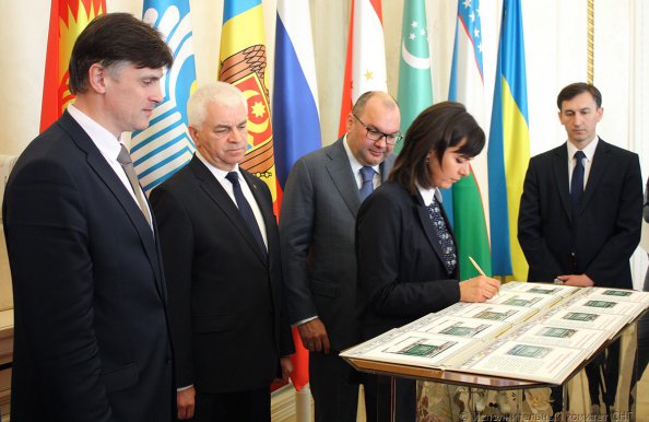 Гашение марки к 100-летию БЕЛТА состоялось в Минске в рамках заседания Информсовета СНГ