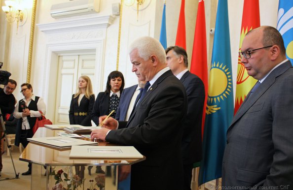 Гашение марки к 100-летию БЕЛТА состоялось в Минске в рамках заседания Информсовета СНГ