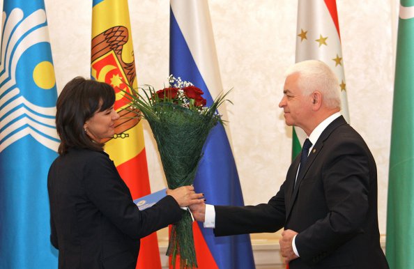 Гашение марки к 100-летию БЕЛТА состоялось в Минске в рамках заседания Информсовета СНГ